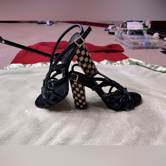 Tory Burch Black and Tan Strappy Block Heels - Picture 3 of 15